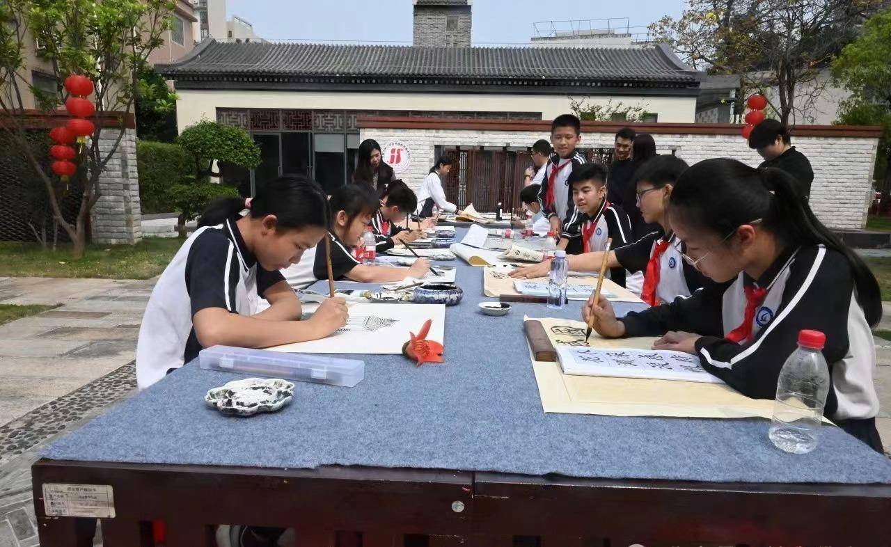 五校联展佛山市中小学师生书画作品精品展暨书画研学启动