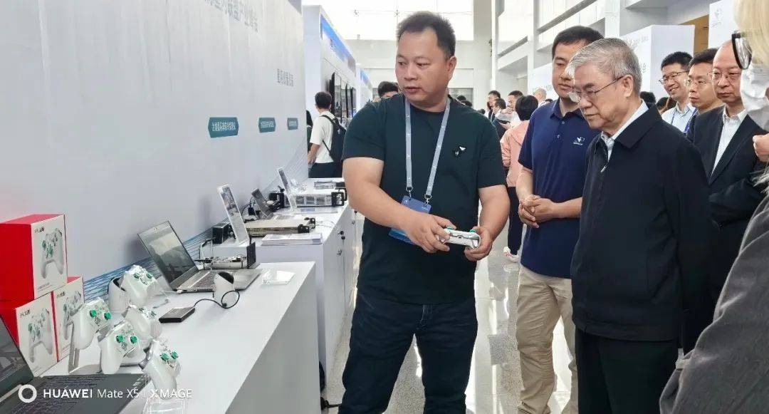 请大数据把我推送给所有还没入手北通星闪手柄的游戏玩家