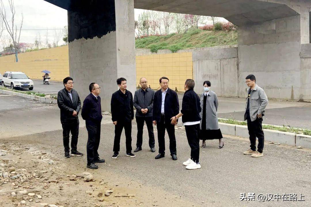 王钧平调研兴汉新区惠府路下穿铁路道路项目