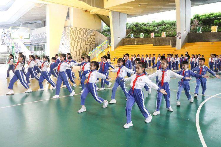 活力飞扬精彩无限红岭实验小学举办广播体操比赛