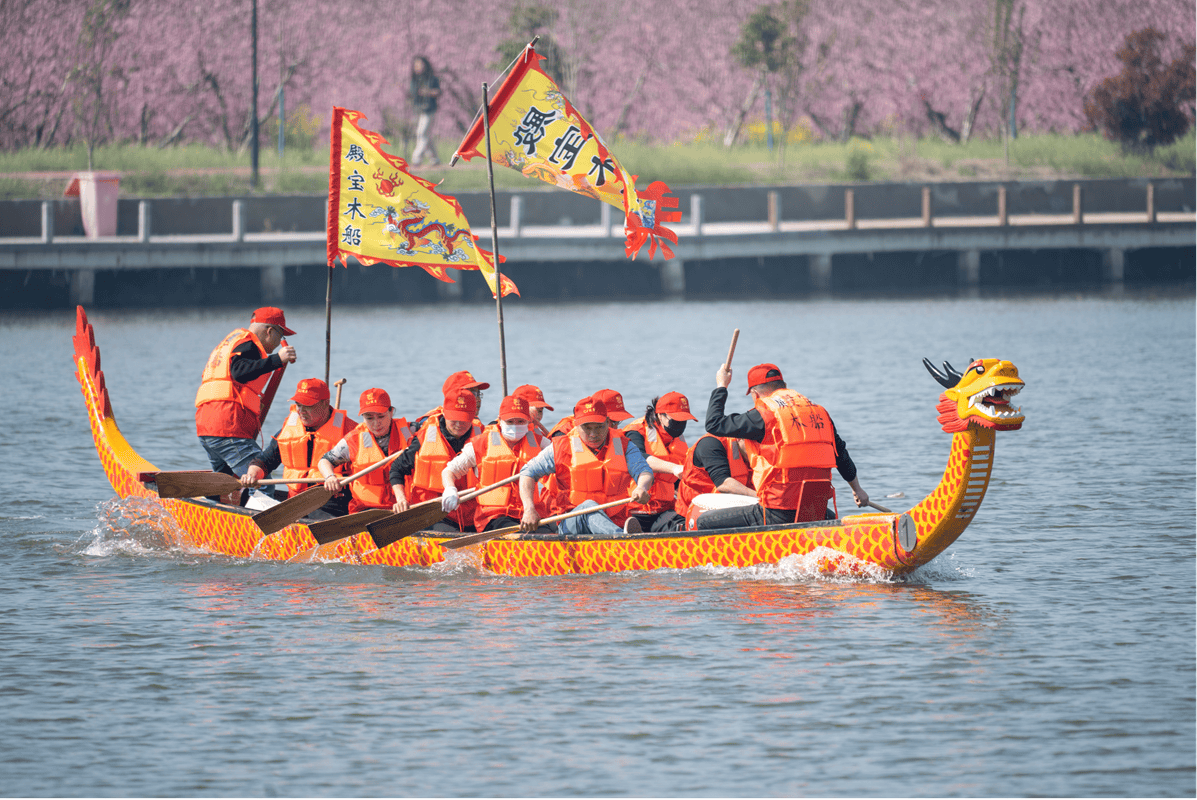 江苏兴化:木船之乡上演水上马拉松