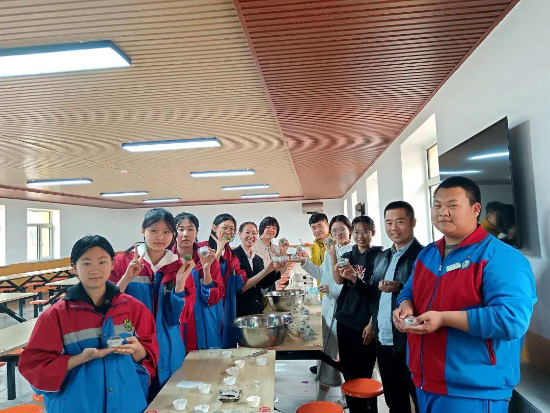 我们的节日清明长青中学开展清明节系列活动