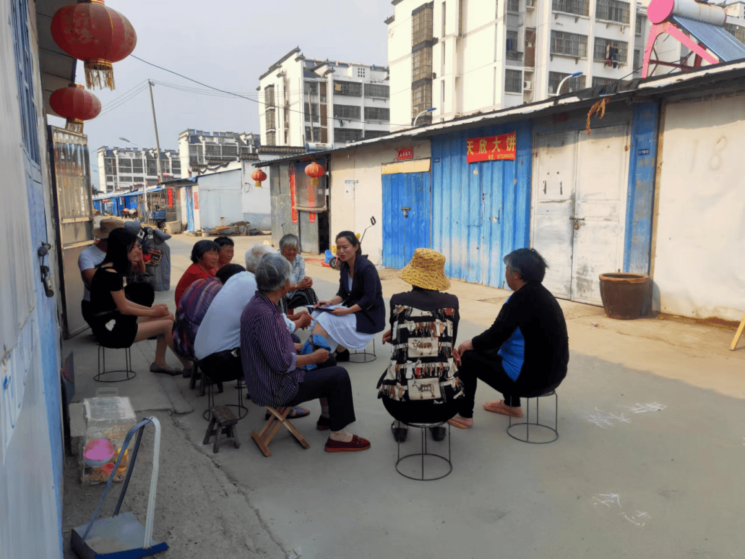 法律明白人说第十一期用好网络宣讲新钥匙巧解乡村治理平安锁