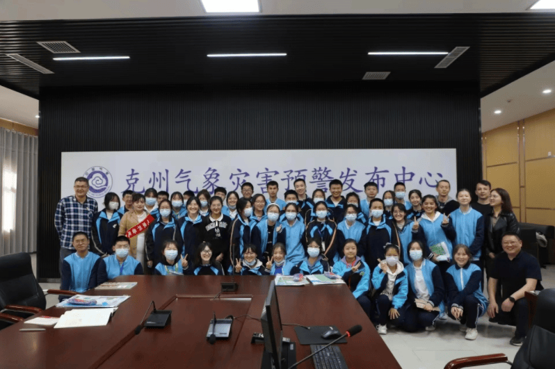 人物访谈卫东万里援疆路一生援疆情