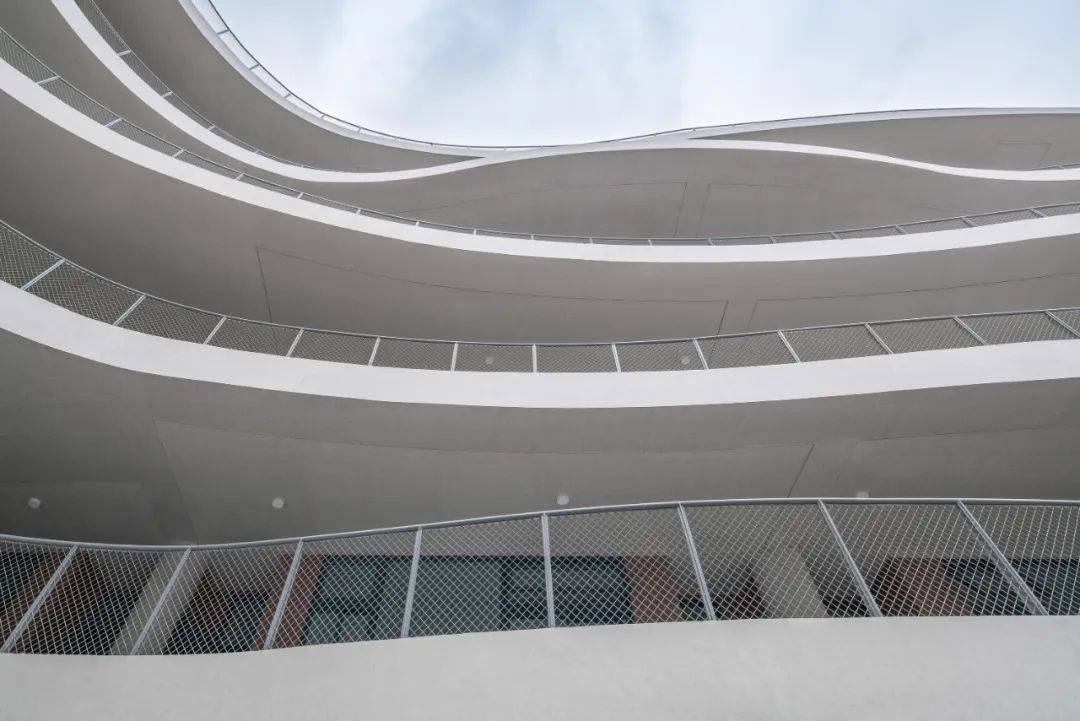 非常建筑新作景龙小学