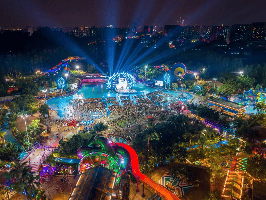 "水上电音节"是长隆水上乐园开业界先河创建的潮流标杆,多年来吸引了