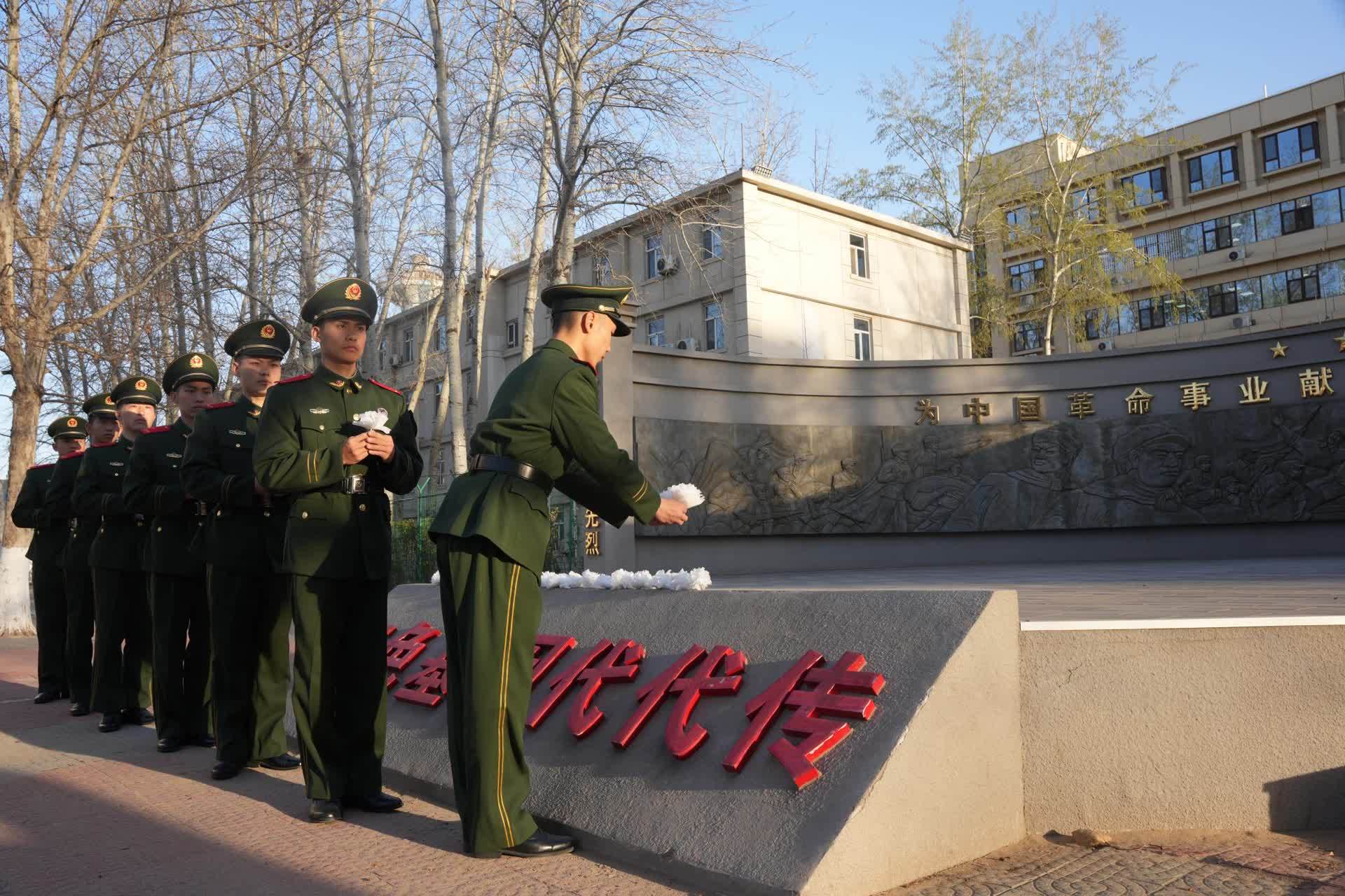 缅怀英烈,武警官兵重温入党誓词_活动_红色_英雄