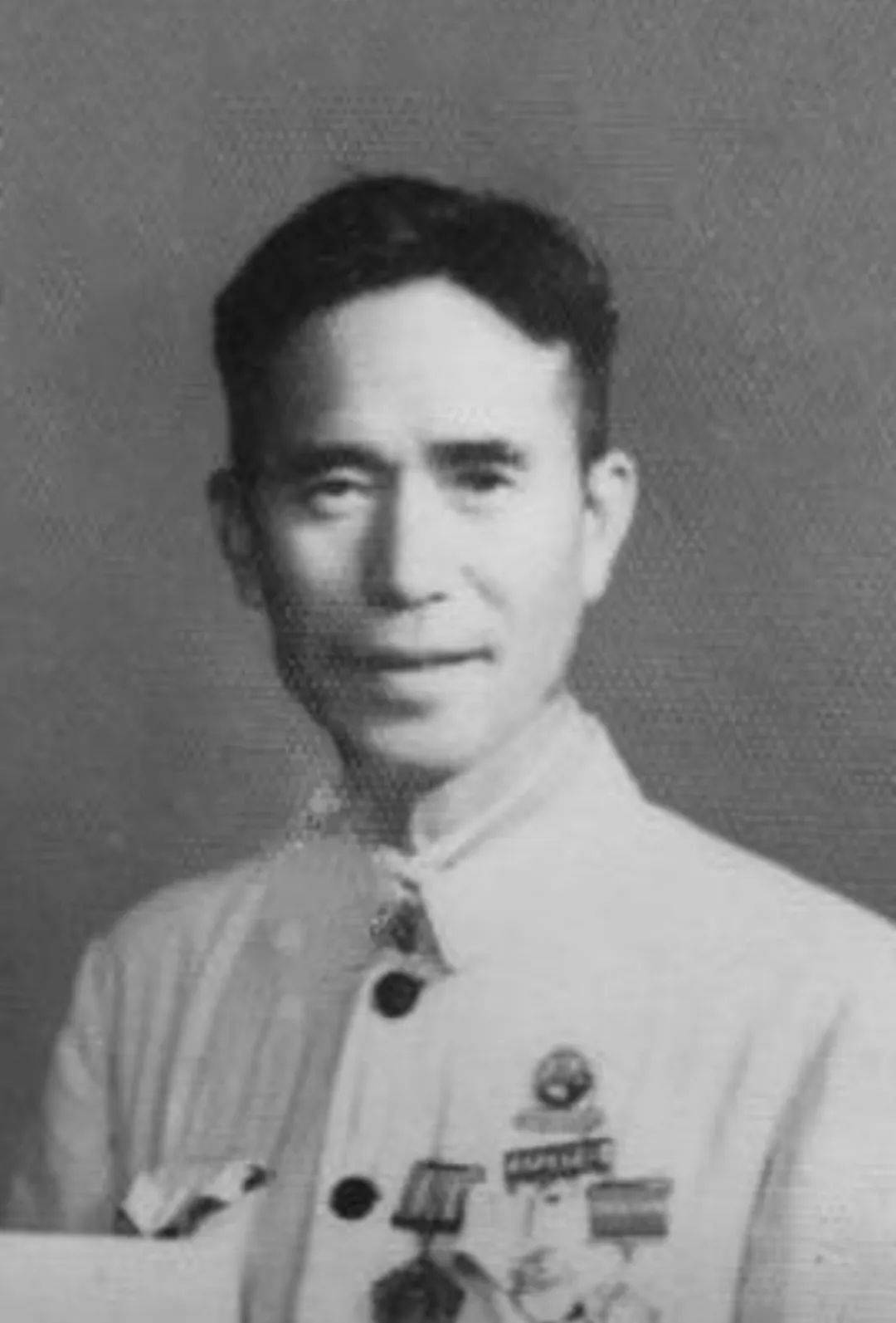 袁克勤风格特异独树一帜内含精彩视频