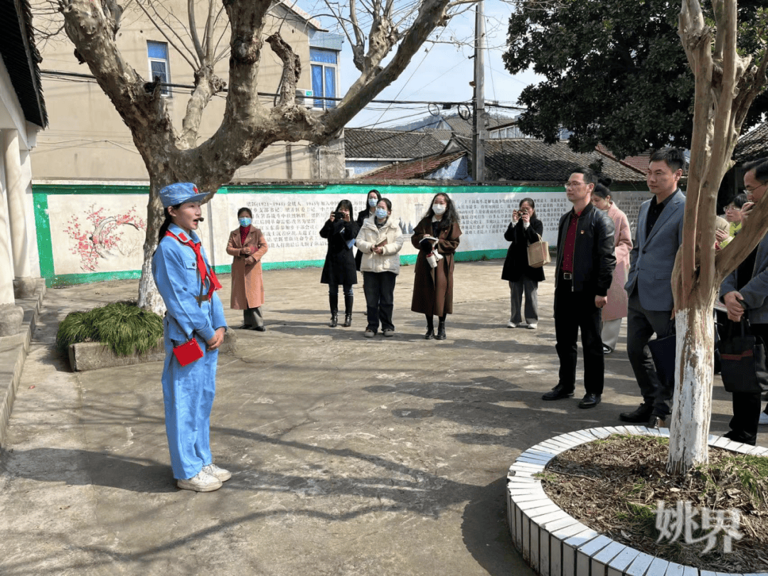 文明校园梁辉小学红领巾宣讲团童声传颂红色故事