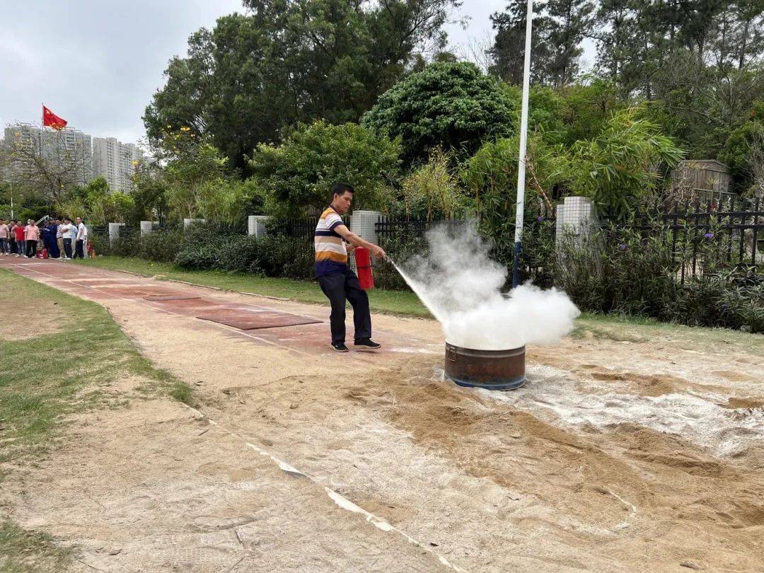 江城区消安委组织开展第一季度社区村委会微型消防站技能比武