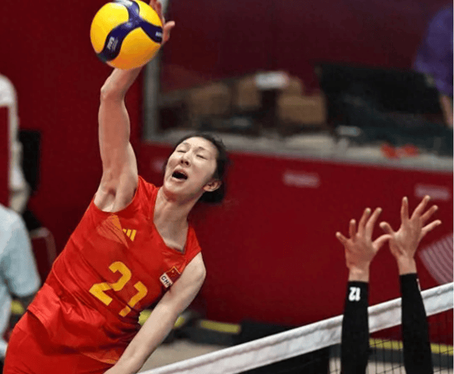 吴梦洁盛赞张常宁女排主攻新星成功拜师网友情商好高啊