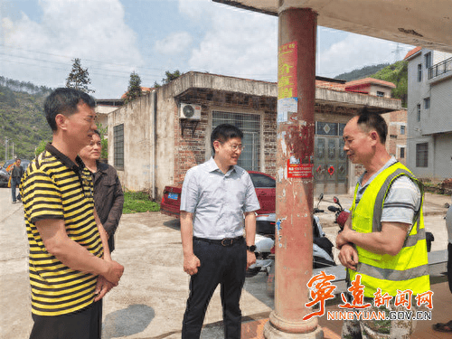 讯(通讯员 何勇辉 李丽恒)4月2日上午,宁远县委书记胡勇刚带领县委办