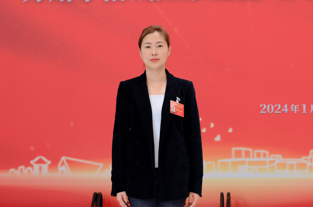 女,1987年生,相城区人大代表,区青年商会副秘书长,望亭镇慈善会副会长