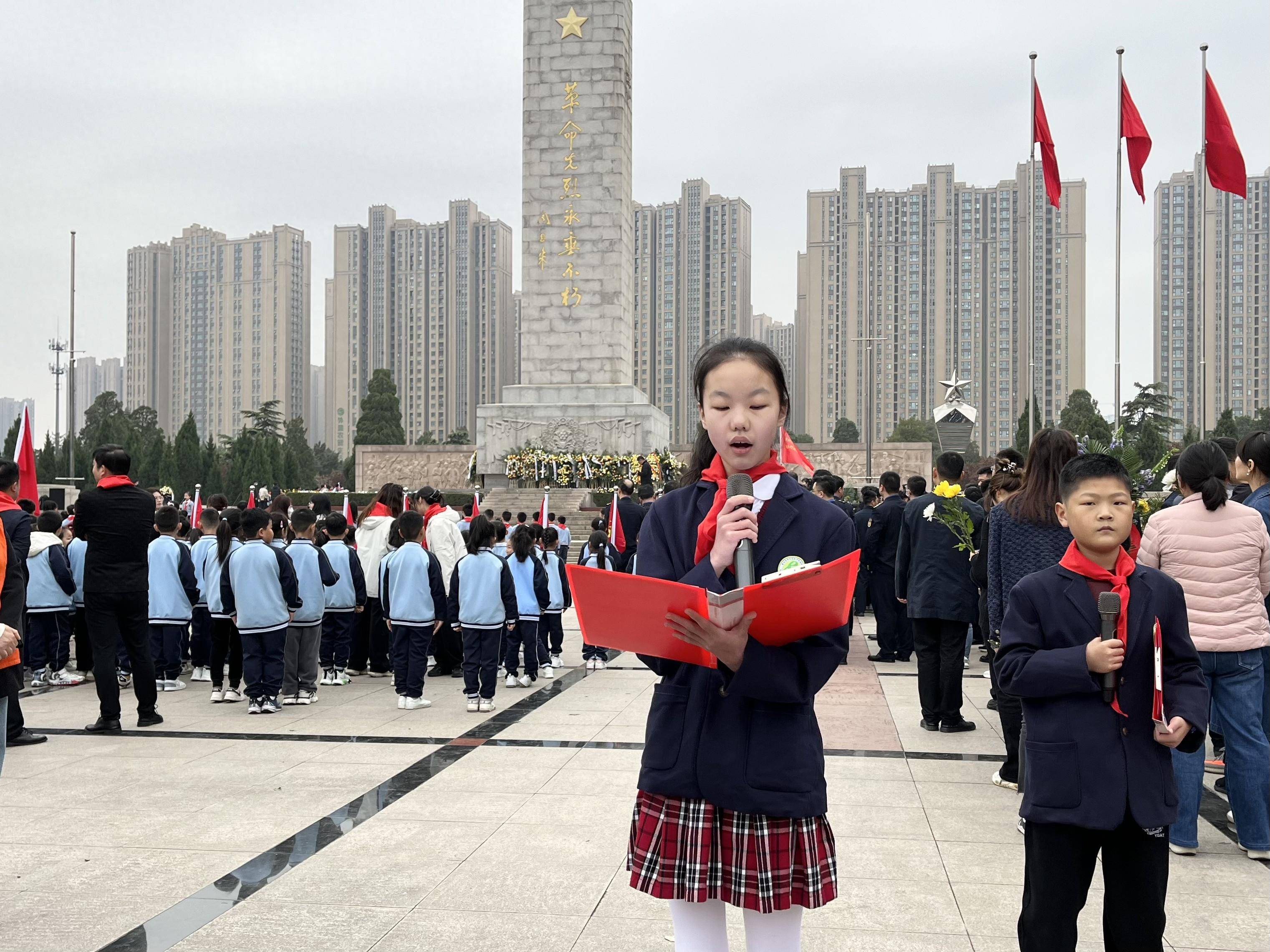 清明祭英烈 传承中华魂