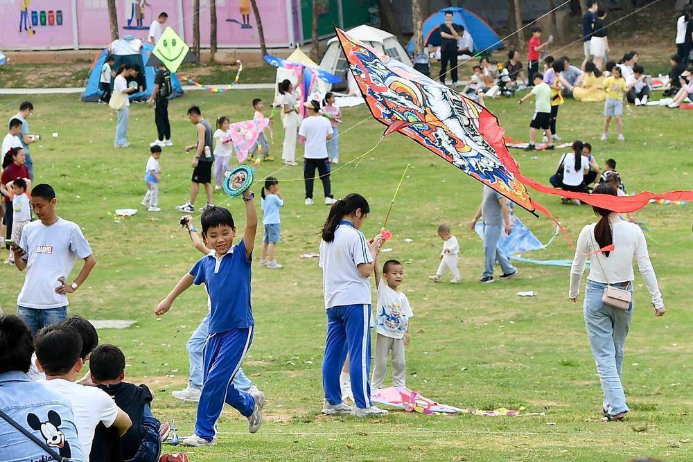 莲花山风筝广场图片