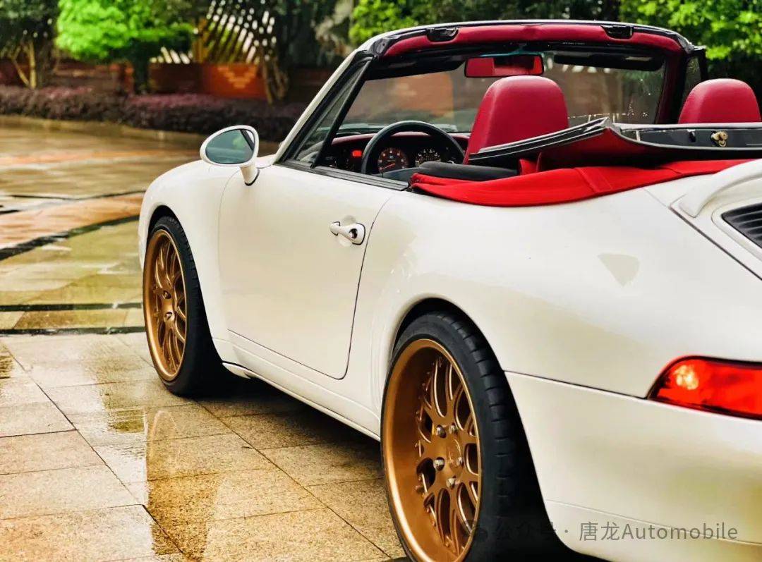 出售【每一个男人都喜欢的青蛙跑车】保时捷 993敞篷!