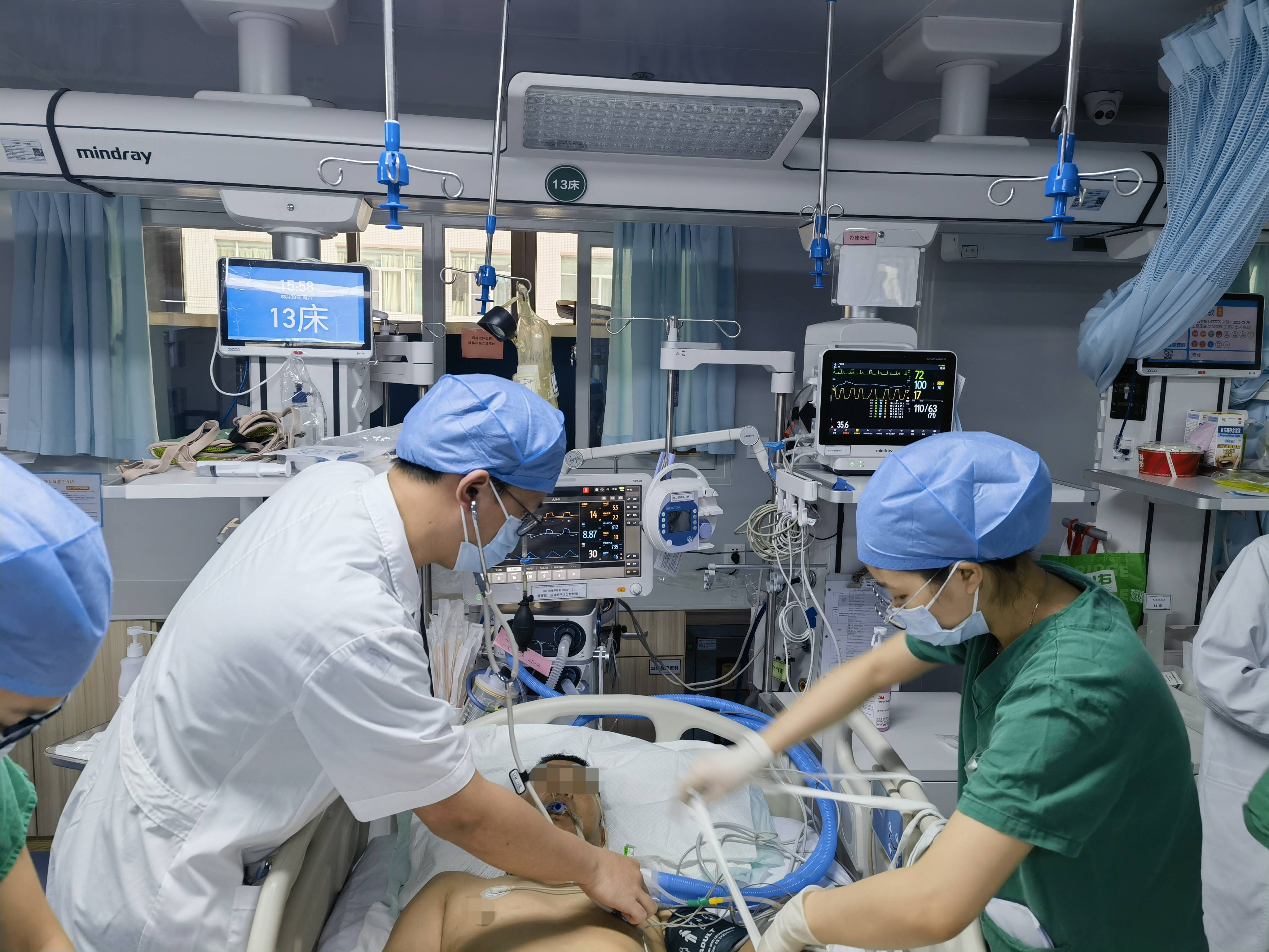 危急!马拉松选手中暑突发热射病,省县救援队联手开辟生命通道