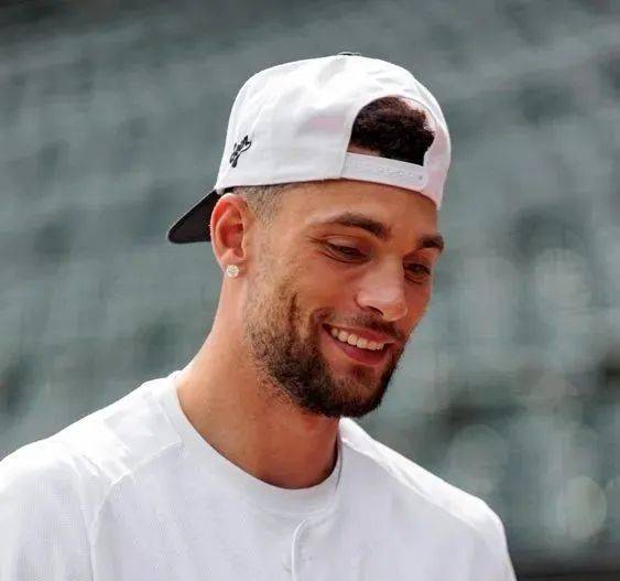 篮球纬度布朗尼参加24选秀含头像壁纸