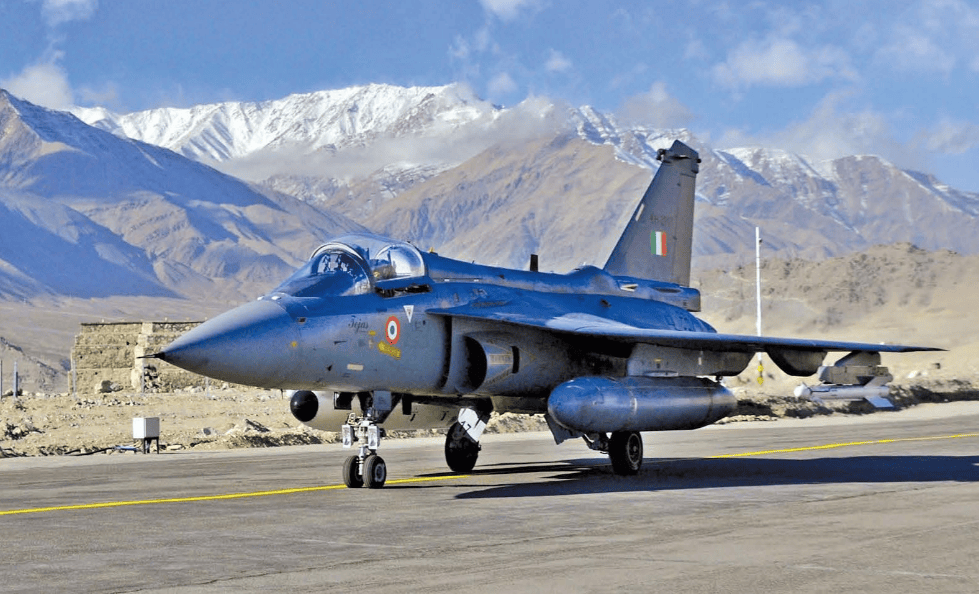 印度空军1400架飞机巴铁400多架为何印度打不过巴铁