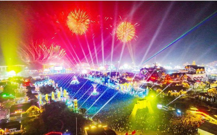 3届青岛凤凰音乐节及国内首个科创主题的青岛盖亚电音节,弘扬中国白酒