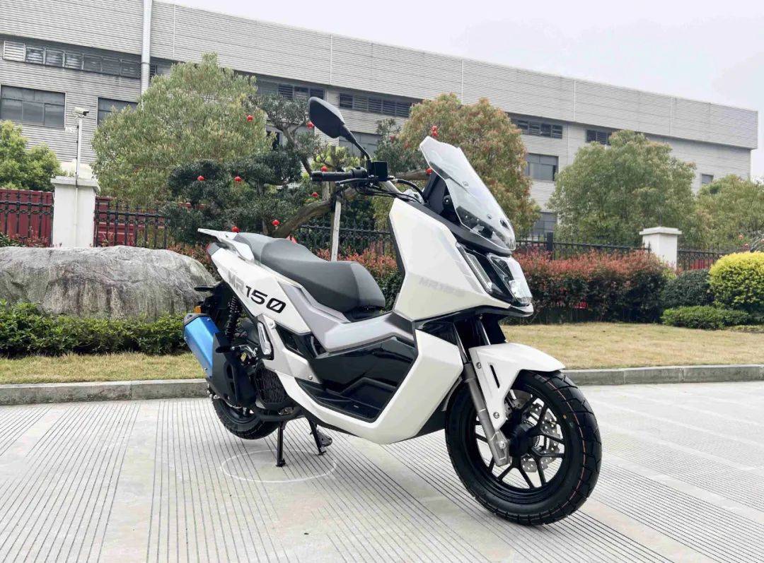 150级踏板再现黑马 mby mr150官方售价8800元起_搜狐汽车_搜狐网