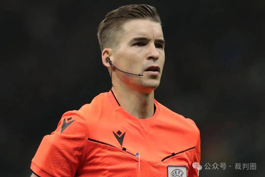 裁判员:fran04ois letexier(法国)【弗朗索瓦·勒泰西耶】助理裁判