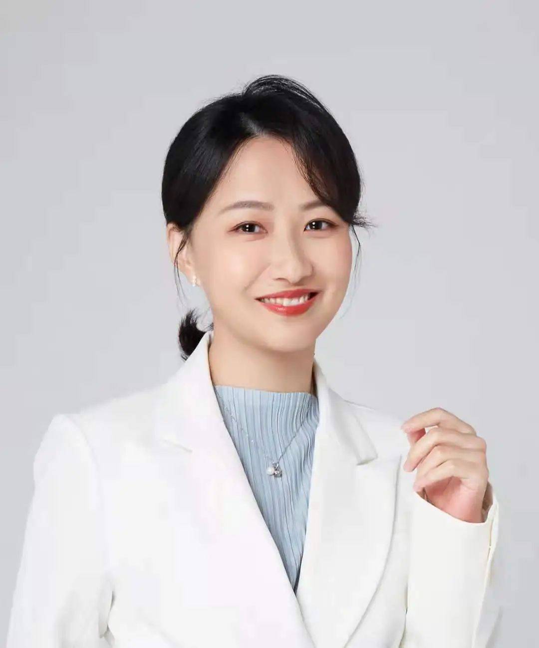 李凌神经内科高级医生副主任医师,博士李凌医生毕业于北京协和医院