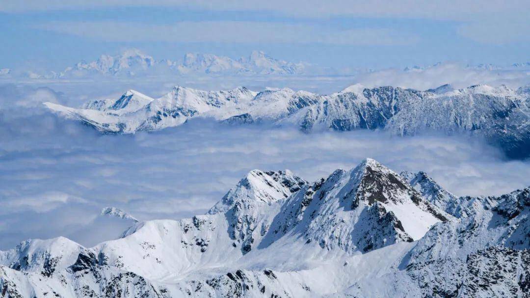 即便如此,红军依然士气高昂,苦中作乐,以大无畏的气概和坚定不移的