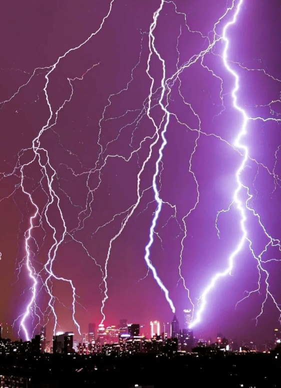 雷爆击图片