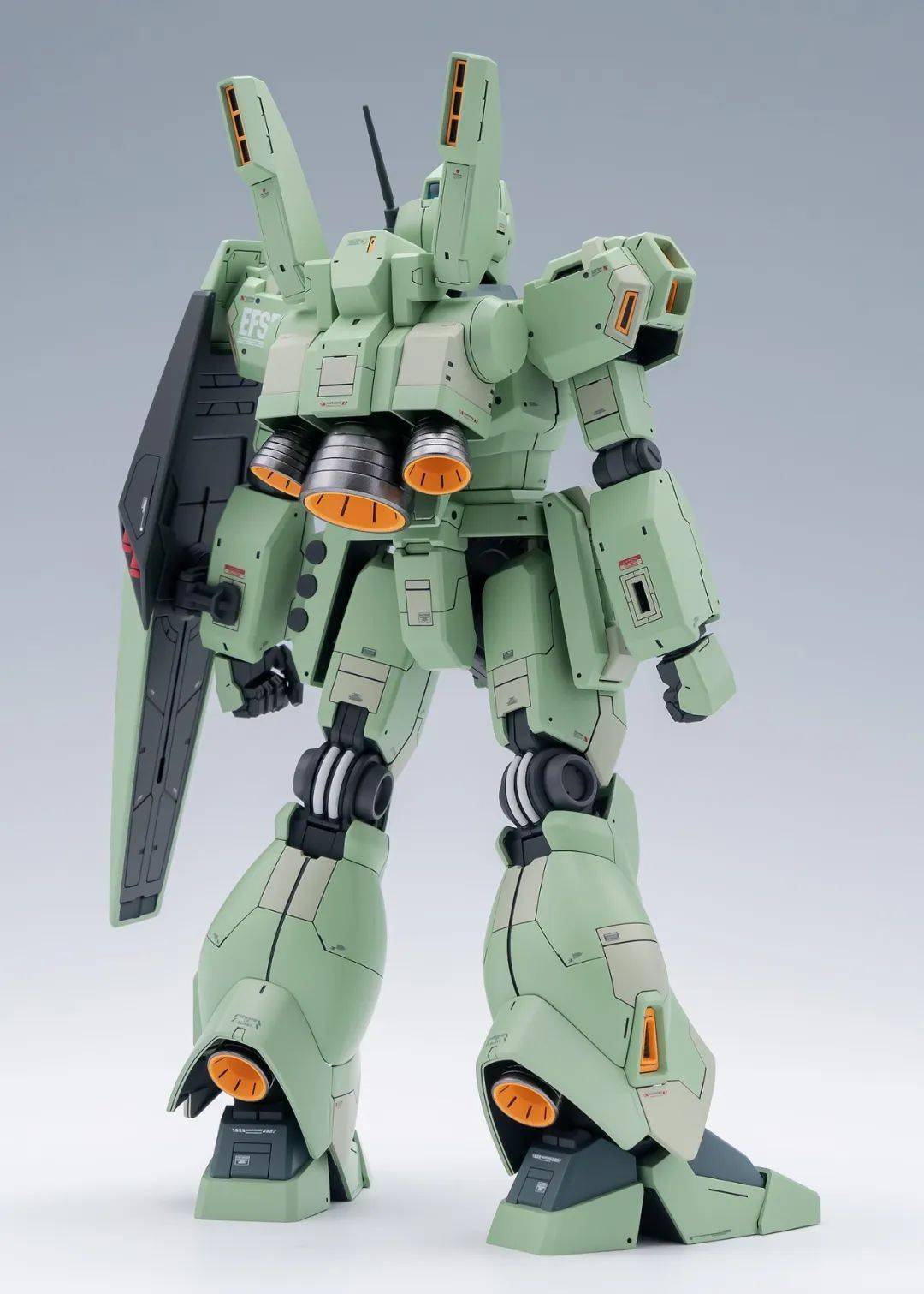 精美流畅的线条这台改完的mg杰刚d型太漂亮