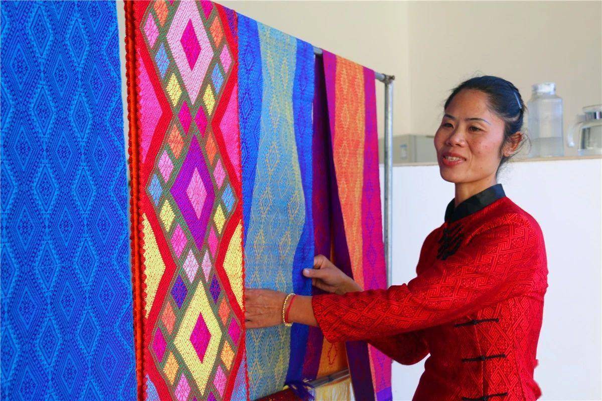 色香味俱全的德昂美食这是属于三台山德昂人的惬意时光傣族织锦体验地