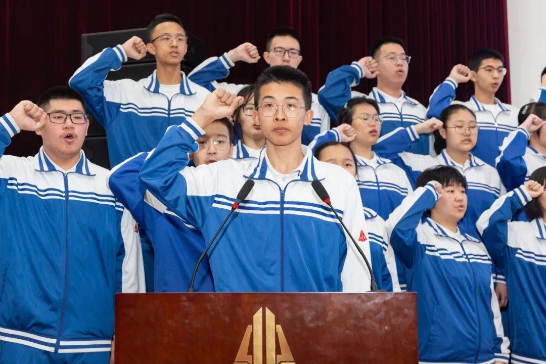 文化高中61团建担当清风有情生春草明月无言照丹心长春市十一高中