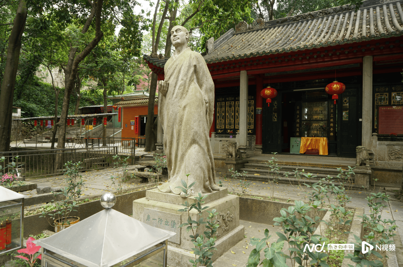 茶庵寺又名六祖寺,坐落于外海街道五马归槽山麓,始建于明代万历年间.
