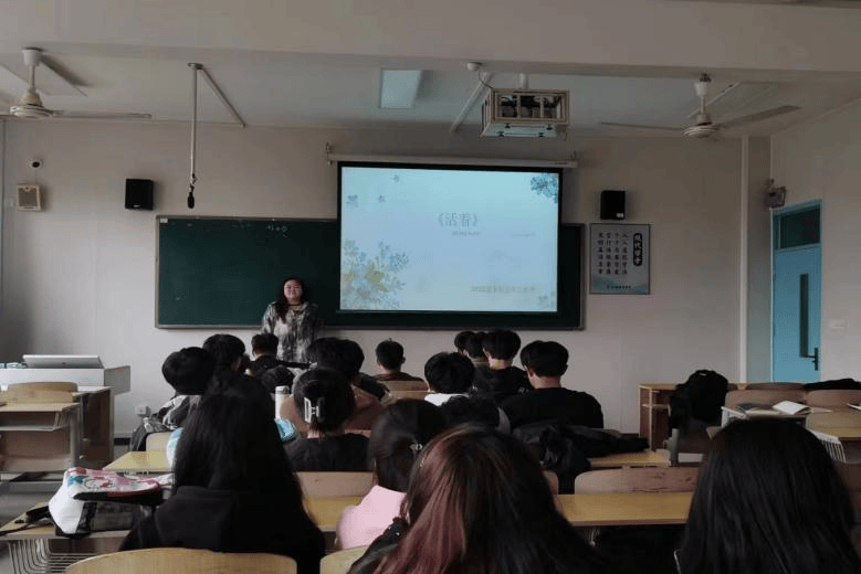 我校工学院开展"一技在手·一生所求"课前十分钟展示活动_知识_创新