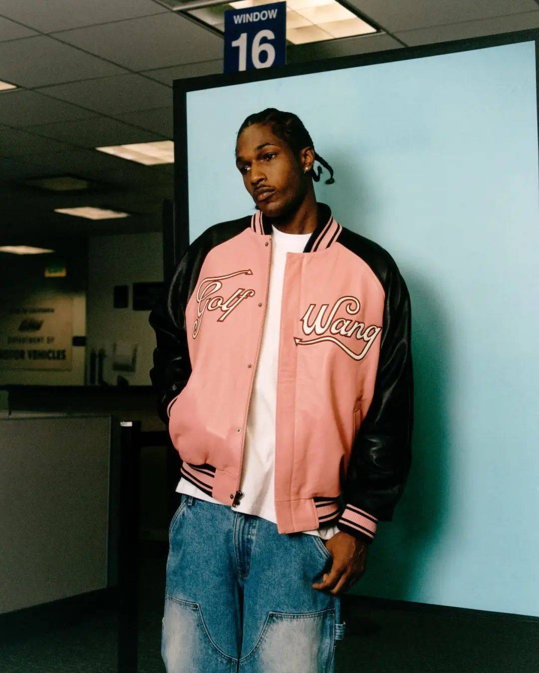 限量100件wtaps联手salehebembury庆祝樱花祭