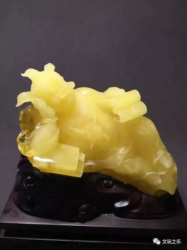 不要相信商家给你说千年琥珀万年蜡那真正的说法是什么呢