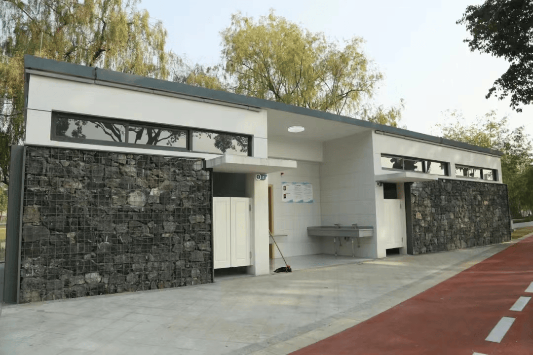 one话题旅游厕所成为别样风景广汉这些地方厕所颜值太高了