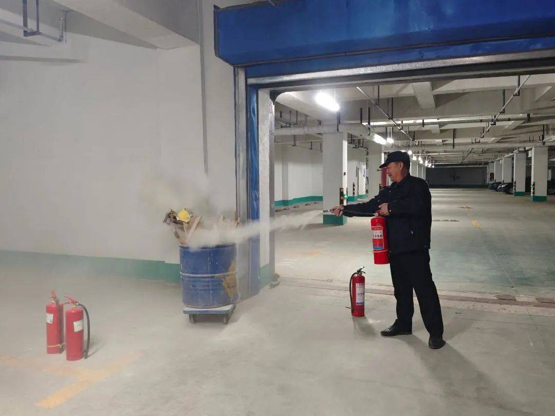 服务满意舒心西苑网格消防夯实安全防火墙