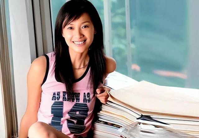 风流才女徐静蕾从19岁开始恋爱情史丰富半百了还没玩够