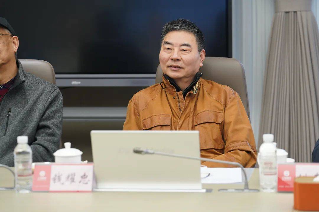 协会轮值会长,上海申通地铁集团有限公司党委书记,董事长毕湘利,协会