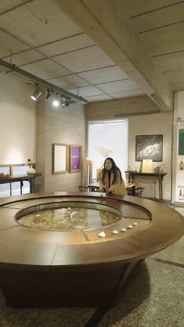 70岁爷爷为妻子造房分房睡不养老只做喜欢的事