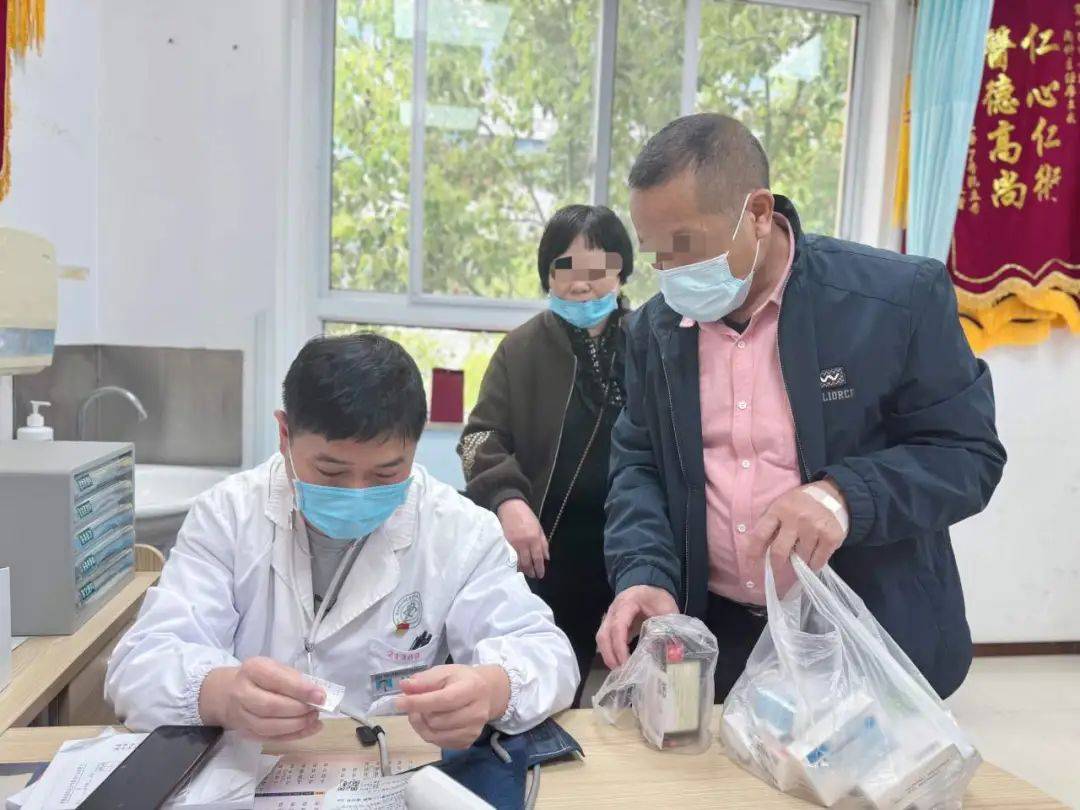 西苑医院老年人看病代挂号病历资料整理、复印、邮寄，全程代办的简单介绍