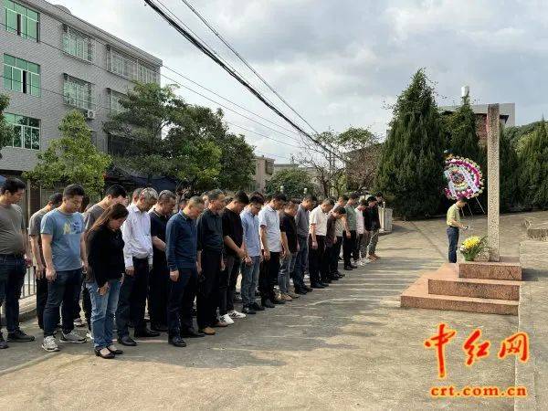 诏安官陂春风寄哀思清明祭英烈组图