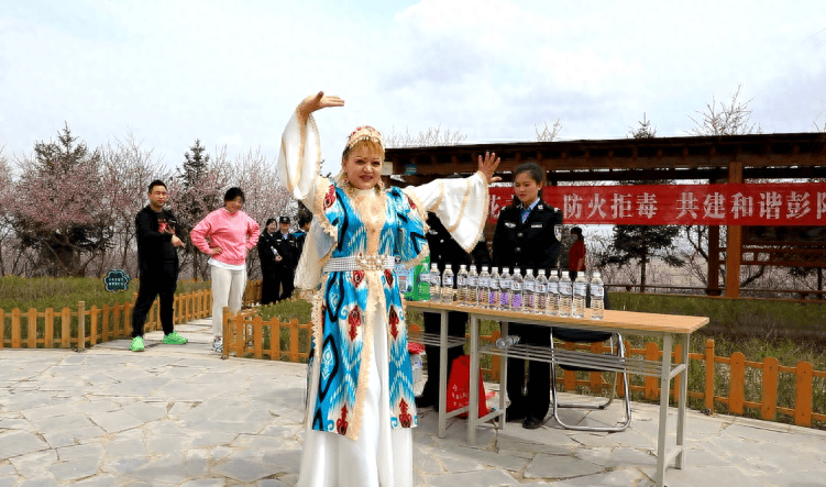 宁夏固原:阅尽好花千万树 禁毒宣传不停步_群众_彭阳县_活动