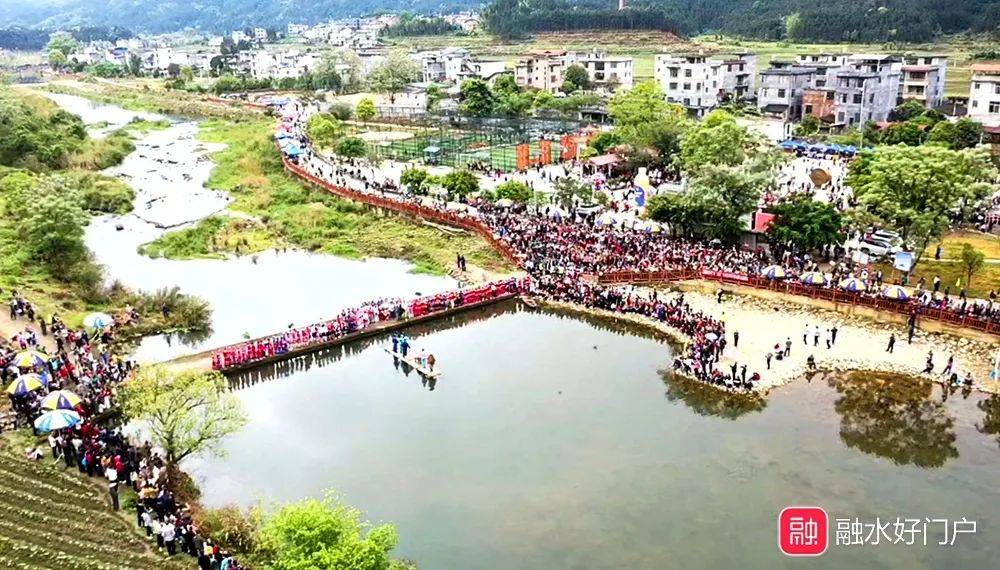 高度还原电影片段融水三防镇三月三活动太好玩啦