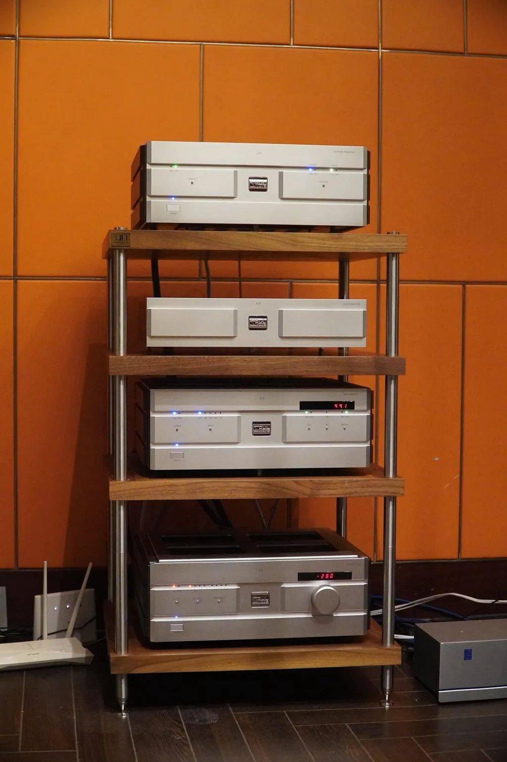 展会现场672024siav第31届上海国际高级hifi演示会上