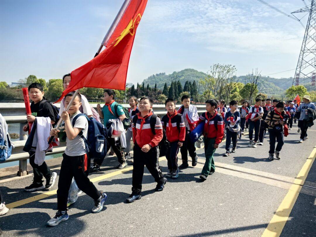 校园风采90丨石室小学行在乡间鱼乐无穷