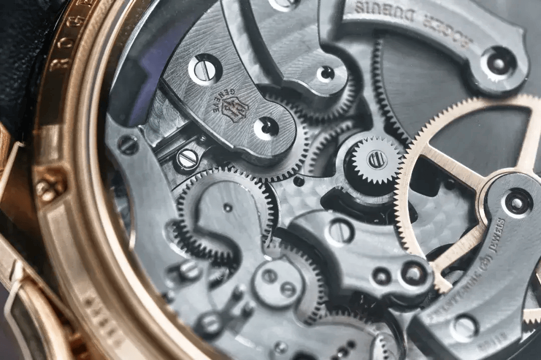 谁说传统制表做出的都是老东西这块表把反差美玩到头了