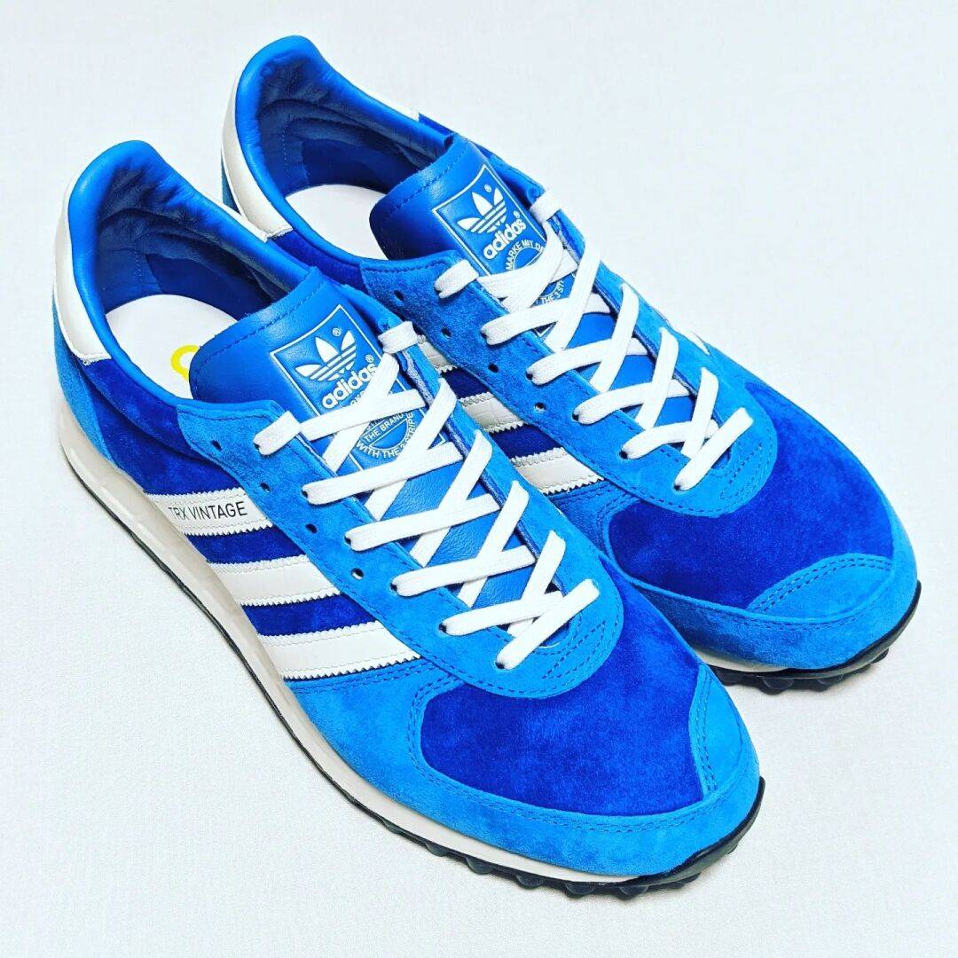 为什么蓝色球鞋更容易让人心动每周冷门球鞋大赏