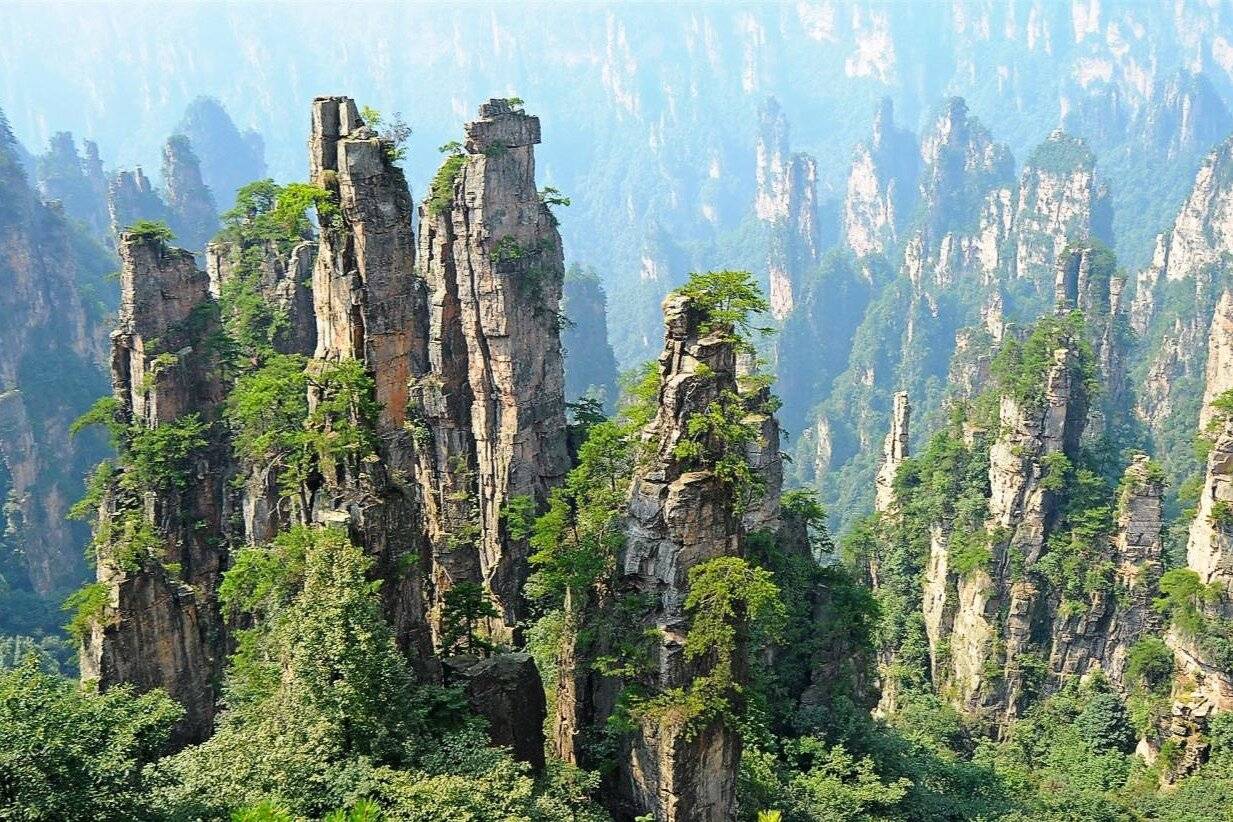 袁家界与十里画廊永州:历史文化之旅零陵古城柳子庙与浯溪碑林美食与